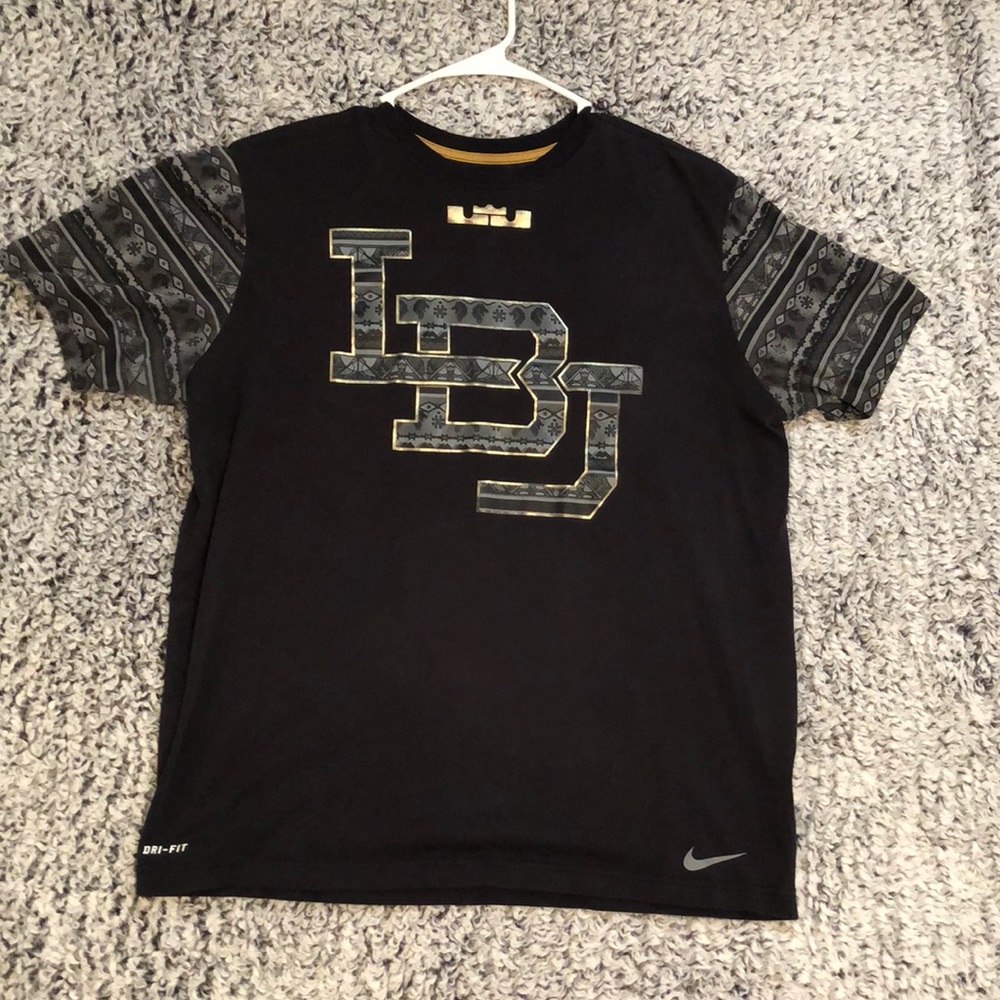 Nike shirt
